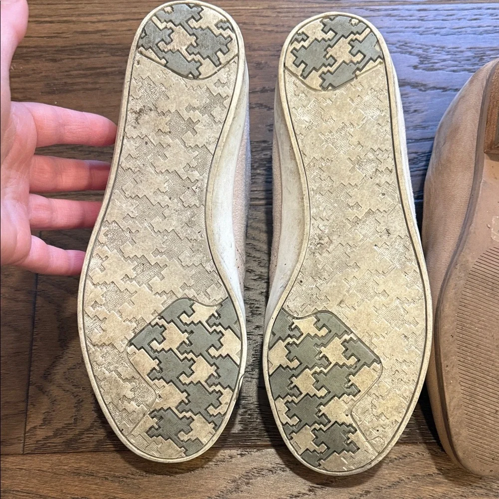 Dr. Schools Women’s Loafer flats - Light Pink and Tan size 7.5 set of 2